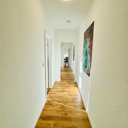 Schicke Wohnung Im Gruenen Hinterhof Schwerin  Extérieur photo